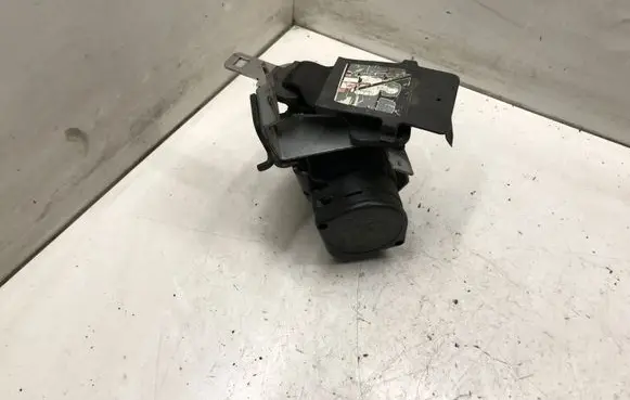 Middle seatbelt (rear)