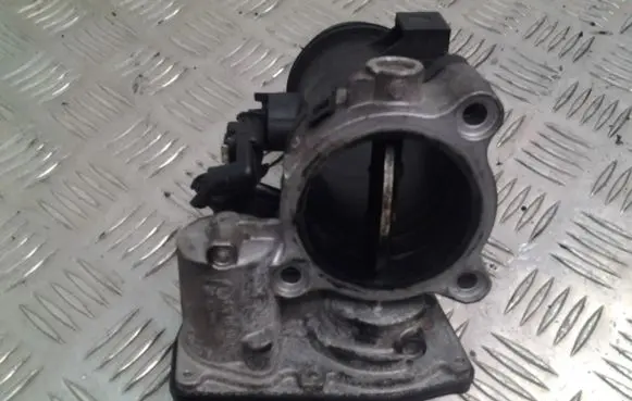 BMW 5 F10 F11 Electric throttle body valve 781075202