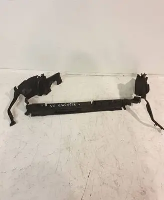 Mercedes-Benz CLS C219 Intercooler air guide/duct channel