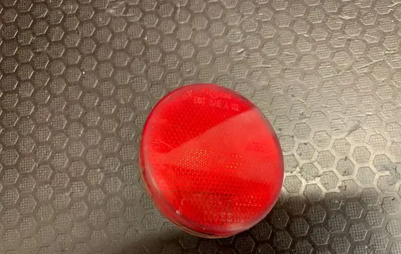 Nissan X-Trail T30 Rear tail light reflector E13020982