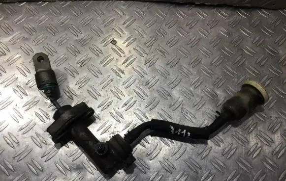 Mitsubishi Space Runner Master brake cylinder
