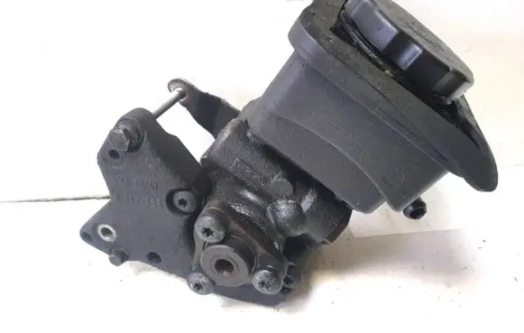 BMW 5 E60 E61 Power steering pump 96204