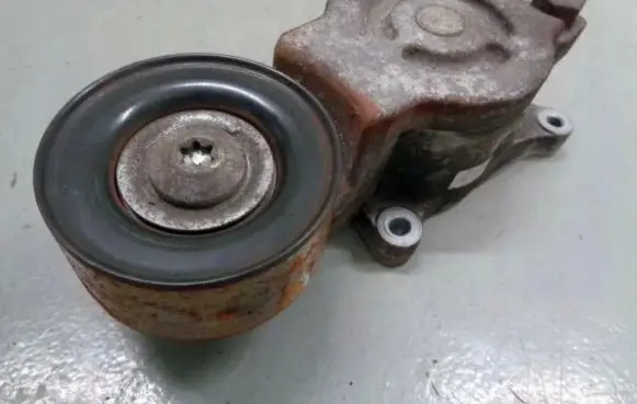 Mazda 323 Alternator belt tensioner 
