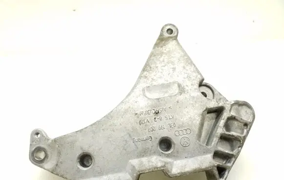 Volkswagen Caddy Engine mounting bracket 03199207