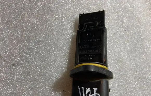 Mercedes-Benz E W211 Mass air flow meter a6110940048 6110940048