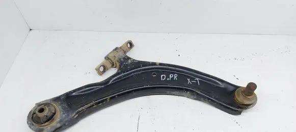 Nissan X-Trail T31 Front lower control arm/wishbone