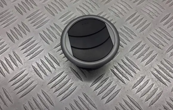 Suzuki Alto Dashboard air vent grill cover trim 