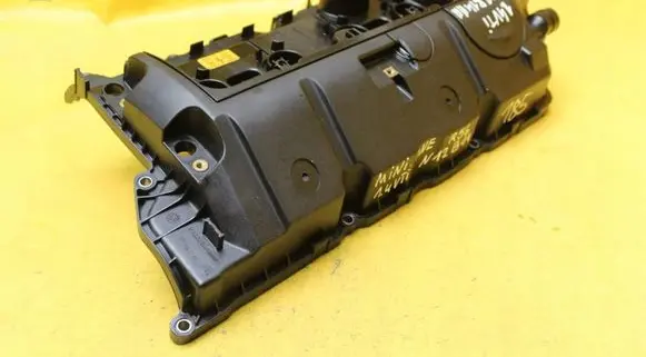 Mini One - Cooper Coupe R56 Rocker cam cover V757272480