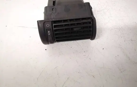 Audi A4 S4 B5 8D Dash center air vent grill 8d1820901