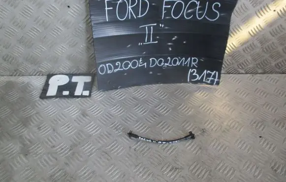 Ford Focus Loading door cable line 