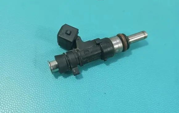 Renault Scenic III - Grand scenic III Fuel injector 0280158216 IMPRK1561680