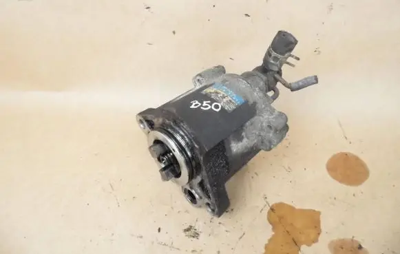 Toyota Corolla Verso E121 Vacuum pump 2930027010
