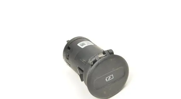 Volvo XC90 USB socket connector 32371568