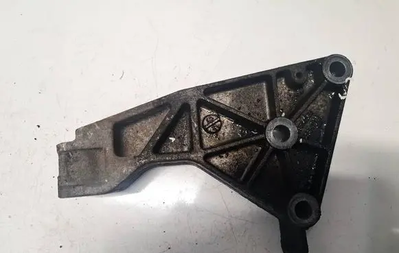 Opel Astra H Engine mounting bracket 13174501
