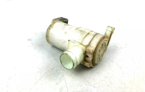 Nissan Almera Windscreen/windshield washer pump 2224615A