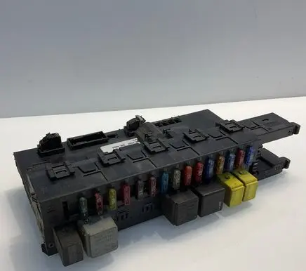 Mercedes-Benz C W203 SAM control unit 2035452401 5DK00848641 000032415040601