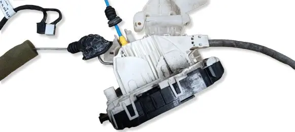 Mercedes-Benz E W212 Front door lock (next to the handle) 45041168
