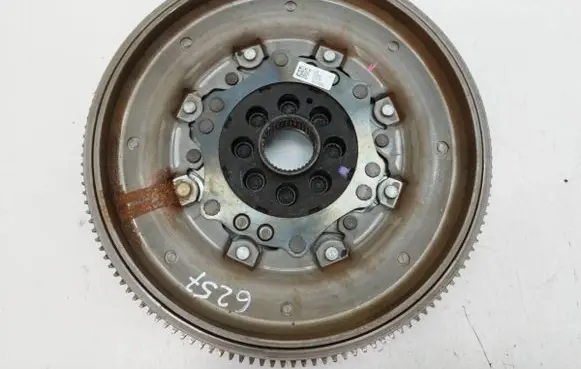 Skoda Superb B9 Dual mass flywheel 05L105266J