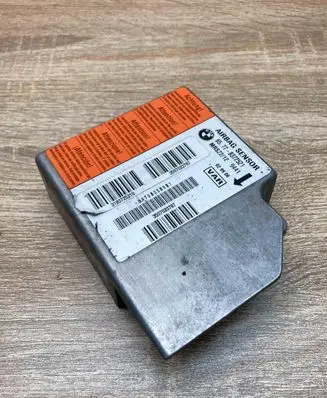 BMW 5 E39 Airbag control unit/module 8372521
