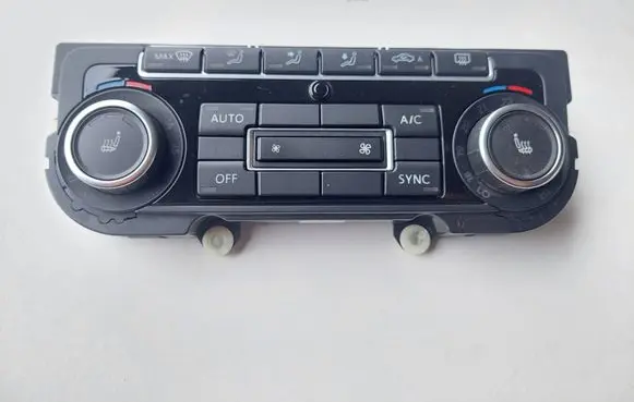 Volkswagen Tiguan Climate control unit 5K0907044GK 5HB00974691