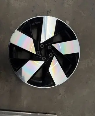 Volvo XC40 R20 alloy rim 32143629