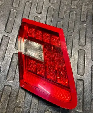 Mercedes-Benz E W212 Tailgate rear/tail lights A2128200764
