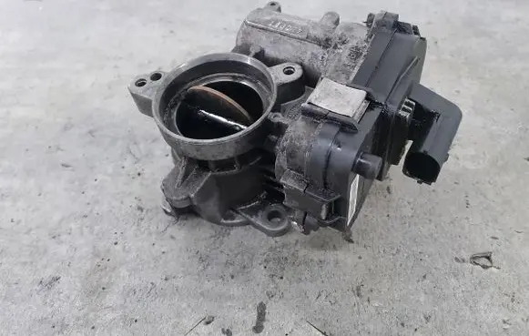 Opel Zafira B Throttle body valve 48CPD1
