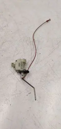Audi A3 S3 8P Fuel tank cap lock 8P4862153