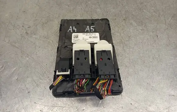 Audi A5 8T 8F Comfort/convenience module 8W0907063CG 8W0907063BG F005V01927
