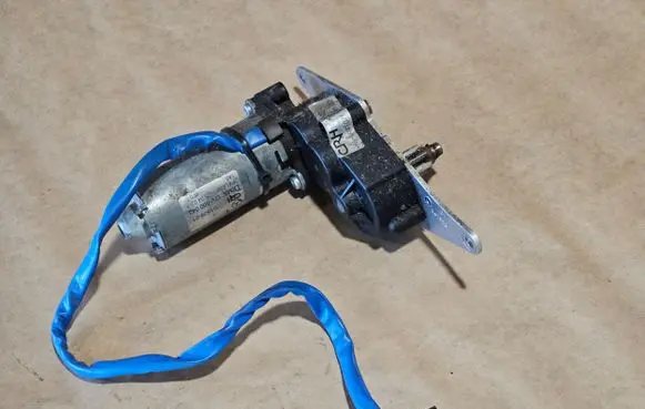 Mercedes-Benz SL R230 Seat adjustment motor A2308201142 2308201142 1153601