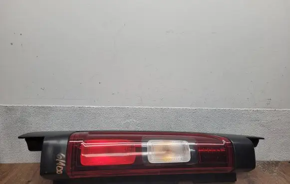 Renault Trafic III (X82) Rear/tail lights 93450956 93450959