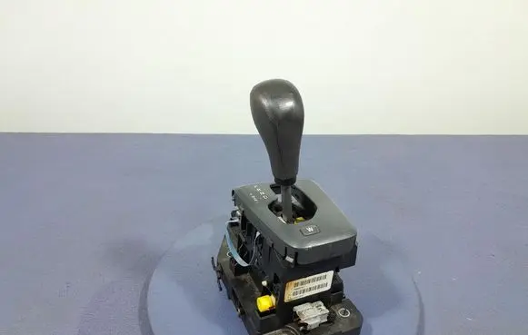 Volvo XC70 Gear shift rod P08636191
