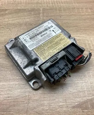 Mazda 3 I Airbag control unit/module BP4M57K30 0285001553