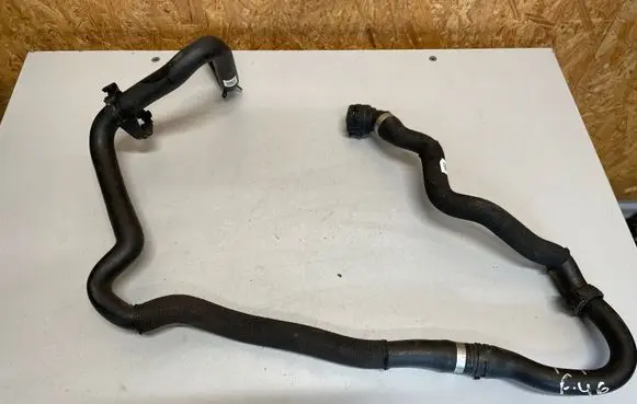 BMW 2 F46 Engine coolant pipe/hose 6832802
