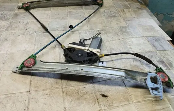 Citroen C2 Front door window regulator with motor G9641241380