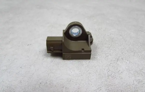 Mazda CX-5 Airbag deployment crash/impact sensor KD4557KC0 47263