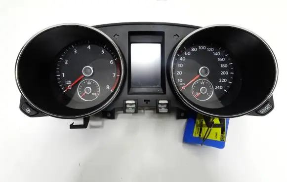 Speedometer (instrument cluster)