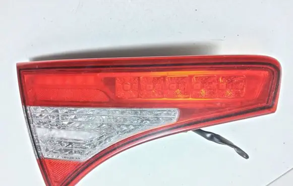 KIA Optima Tailgate rear/tail lights 924032T1