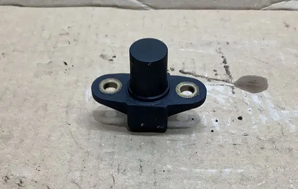 Mercedes-Benz ML W163 Camshaft position sensor A0041530028