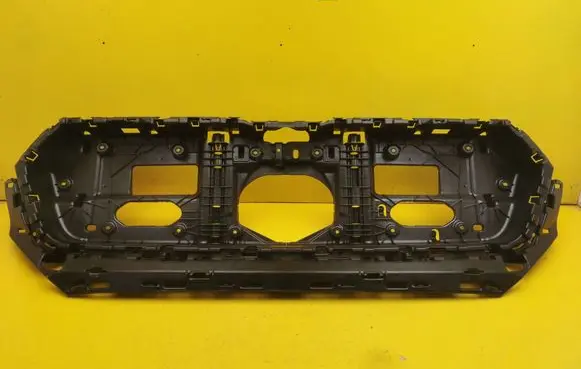 Skoda Enyaq iV Front bumper upper radiator grill 5LA807723B
