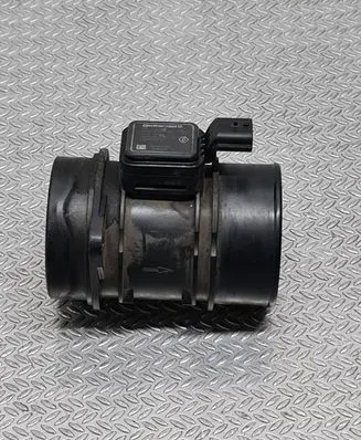 Dacia Sandero Mass air flow meter 8200682558B 5WK9707 022054204