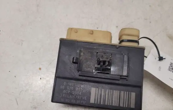 Citroen C5 Glow plug pre-heat relay 018010951 9652021180