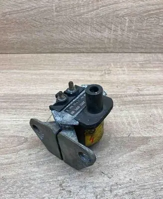 BMW 5 E34 High voltage ignition coil 1720166 20510171101