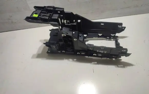 Peugeot 2008 II Other center console (tunnel) element 9823463880