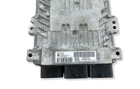 Peugeot 3008 I Engine control unit/module 9676761080 HW9666571380 S180075002