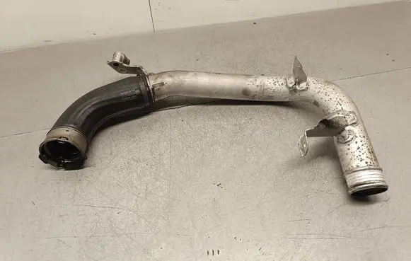 Volvo XC60 Intercooler hose/pipe 31370286