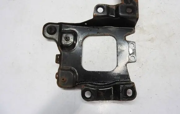 Volvo C30 ABS pump bracket AV61-R6K034AB