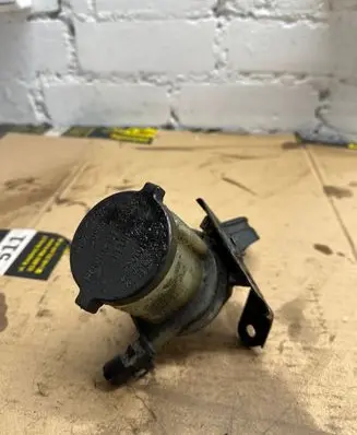 Toyota Avensis T250 Power steering fluid tank/reservoir
