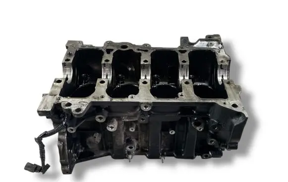 Toyota RAV 4 (XA30) Engine block 0155146 2ADFTV