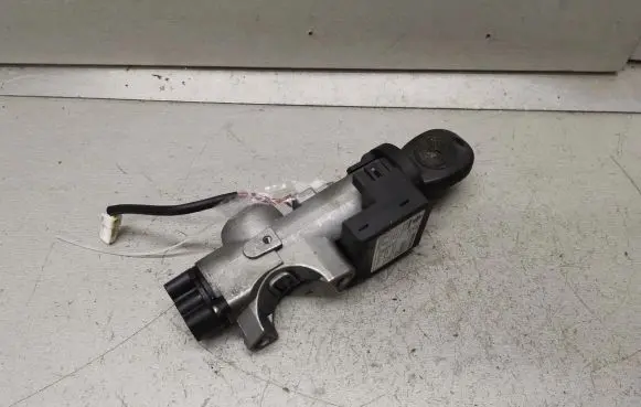 Nissan Almera Tino Ignition lock 28590C9902